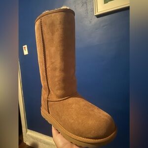 Ugg classic tall chestnut kids size 5 womens 7